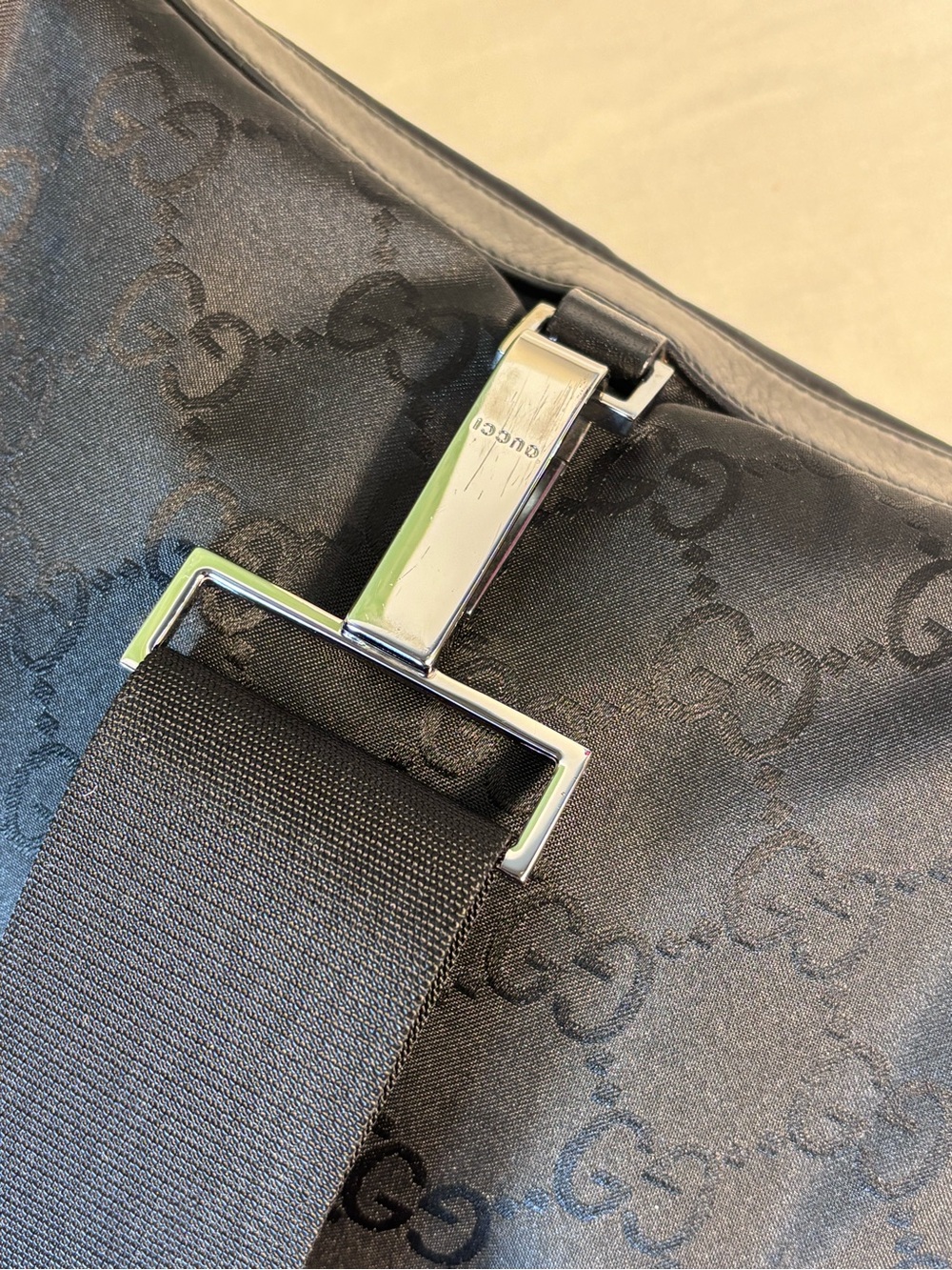 Gucci Logo Black Sling - Picture 8 of 16